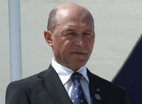 Băsescu: Schengen şi adoptarea monedei euro sunt priorităţi fundamentale